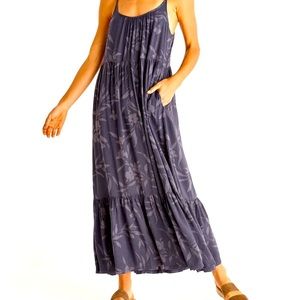 New with tags Grey floral dress